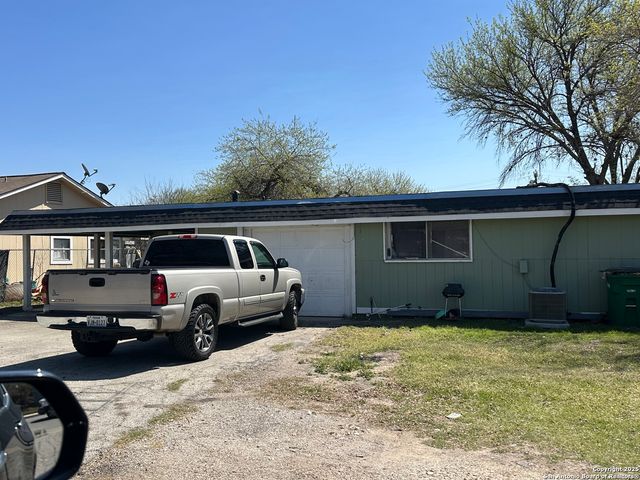 5738 Harefield, San Antonio, TX 78228