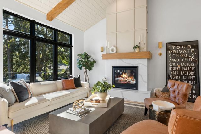 2040 Edgcumbe Road, Saint Paul, MN 55116