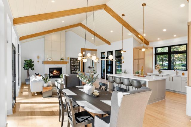 2040 Edgcumbe Road, Saint Paul, MN 55116