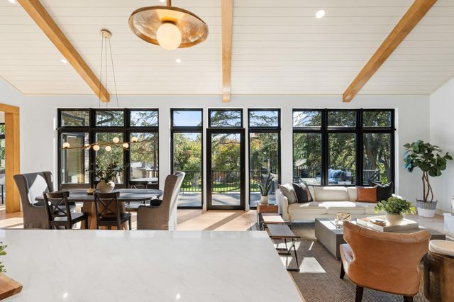 2040 Edgcumbe Road, Saint Paul, MN 55116