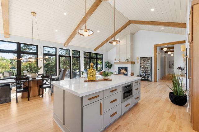 2040 Edgcumbe Road, Saint Paul, MN 55116