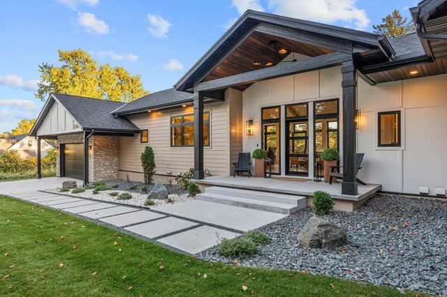 2040 Edgcumbe Road, Saint Paul, MN 55116