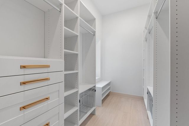 2040 Edgcumbe Road, Saint Paul, MN 55116