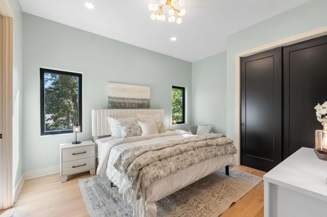 2040 Edgcumbe Road, Saint Paul, MN 55116