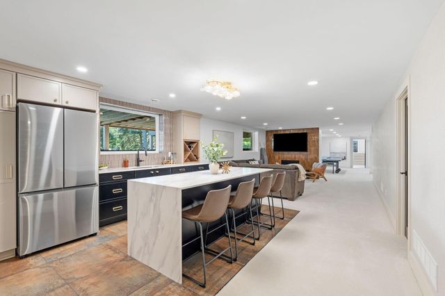 2040 Edgcumbe Road, Saint Paul, MN 55116