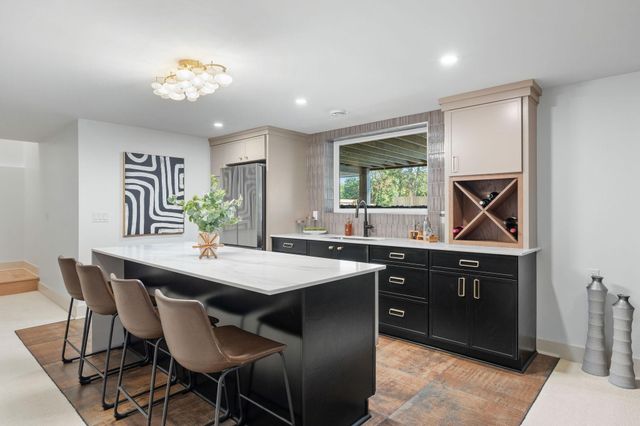 2040 Edgcumbe Road, Saint Paul, MN 55116