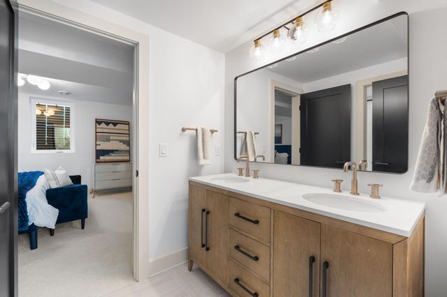 2040 Edgcumbe Road, Saint Paul, MN 55116