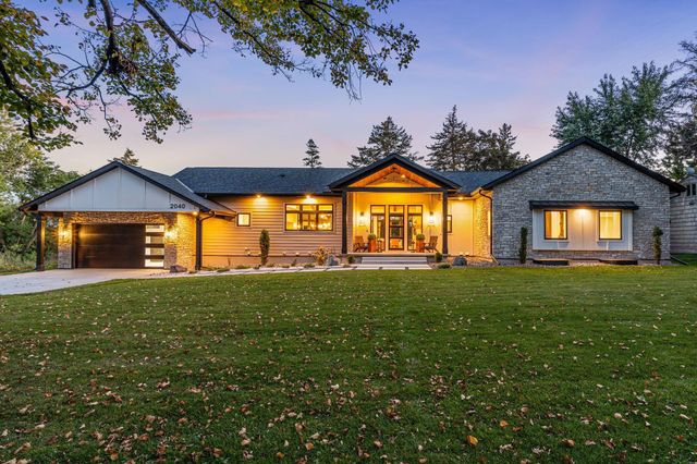 2040 Edgcumbe Road, Saint Paul, MN 55116