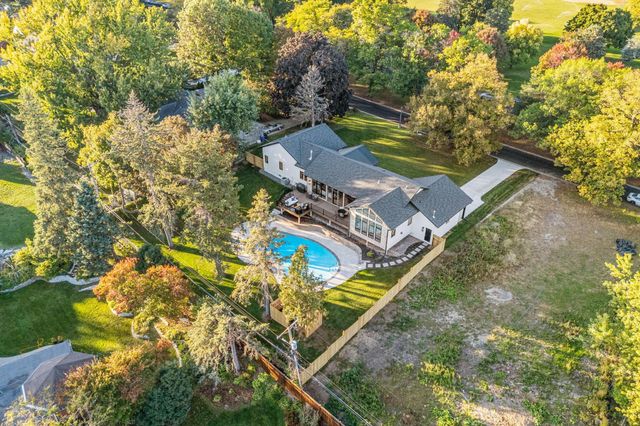 2040 Edgcumbe Road, Saint Paul, MN 55116