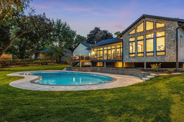 2040 Edgcumbe Road, Saint Paul, MN 55116