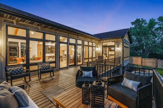 2040 Edgcumbe Road, Saint Paul, MN 55116