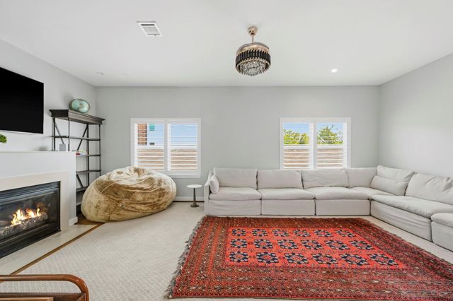158 Vieux Carre Drive, Houston, TX 77009