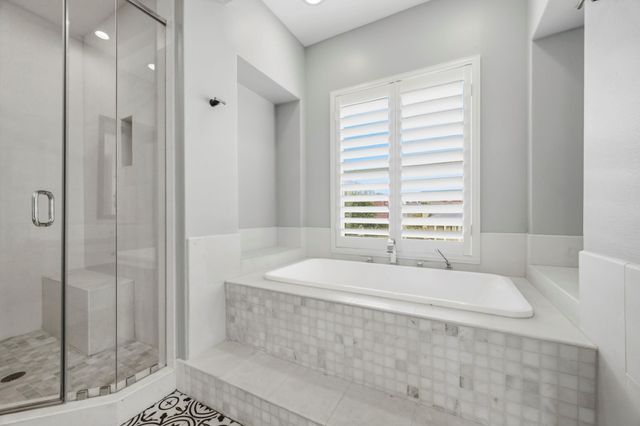 158 Vieux Carre Drive, Houston, TX 77009