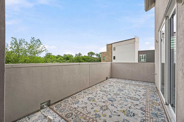 158 Vieux Carre Drive, Houston, TX 77009