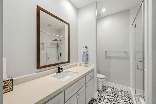 158 Vieux Carre Drive, Houston, TX 77009