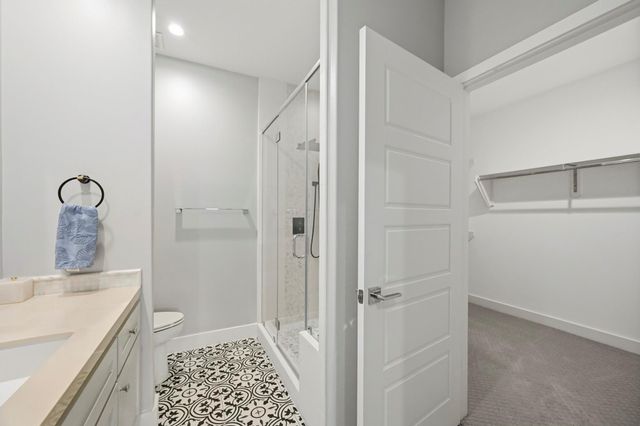 158 Vieux Carre Drive, Houston, TX 77009