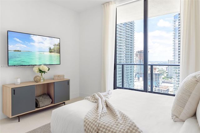 159 NE 6th St 3002, Miami, FL 33132