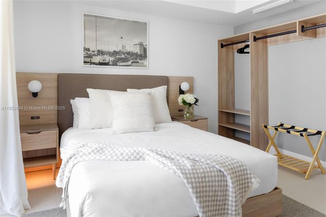 159 NE 6th St 3002, Miami, FL 33132