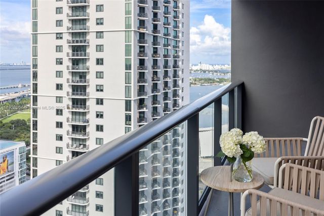 159 NE 6th St 3002, Miami, FL 33132