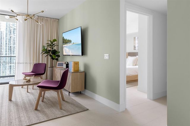 159 NE 6th St 3002, Miami, FL 33132