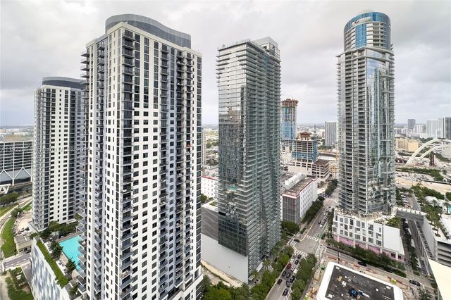 159 NE 6th St 3002, Miami, FL 33132