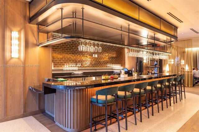 159 NE 6th St 3002, Miami, FL 33132