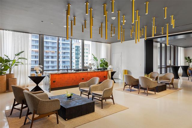 159 NE 6th St 3002, Miami, FL 33132