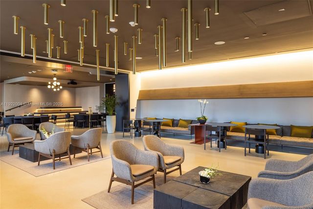 159 NE 6th St 3002, Miami, FL 33132