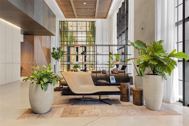 159 NE 6th St 3002, Miami, FL 33132