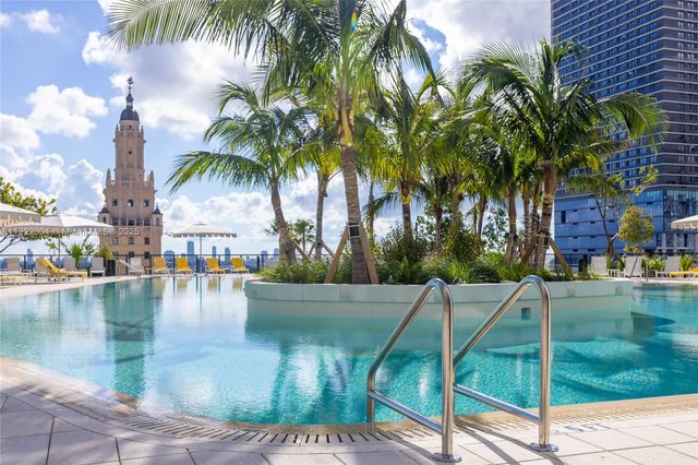 159 NE 6th St 3002, Miami, FL 33132