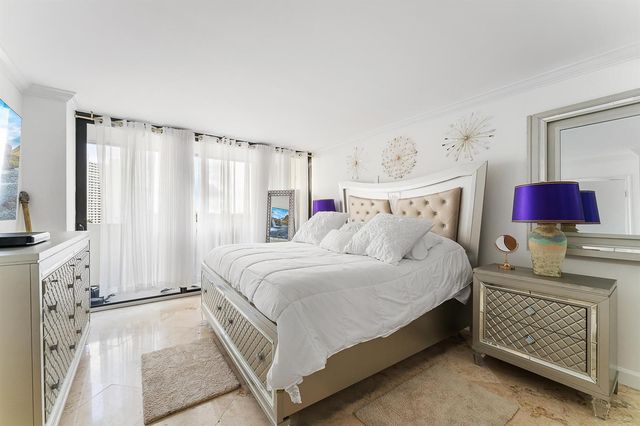 5600 N Flagler Drive 605, West Palm Beach, FL 33407