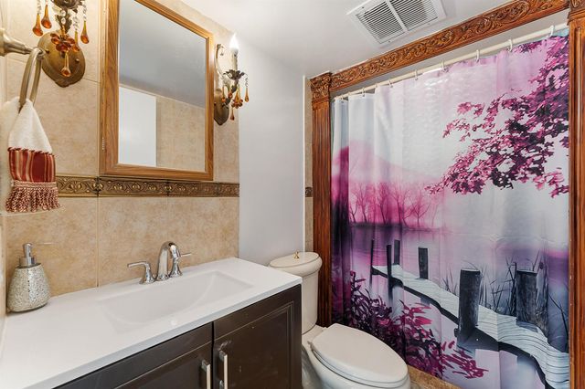 5600 N Flagler Drive 605, West Palm Beach, FL 33407