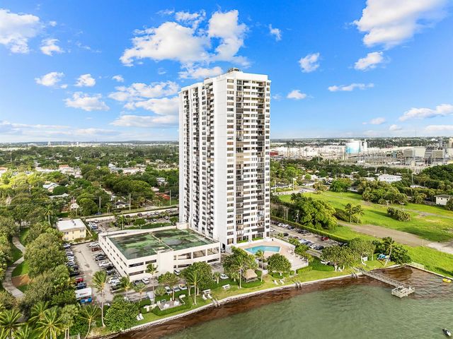 5600 N Flagler Drive 605, West Palm Beach, FL 33407