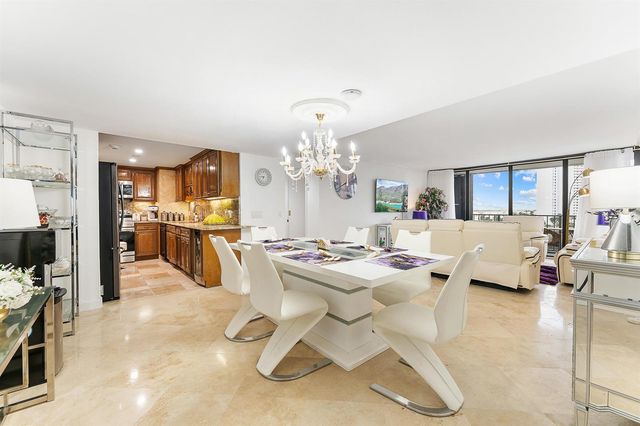 5600 N Flagler Drive 605, West Palm Beach, FL 33407