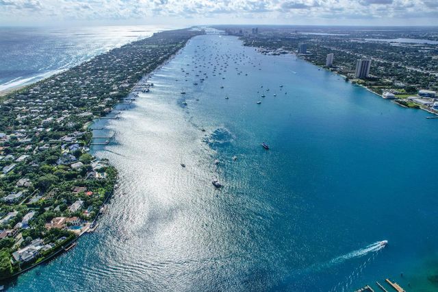 5600 N Flagler Drive 605, West Palm Beach, FL 33407