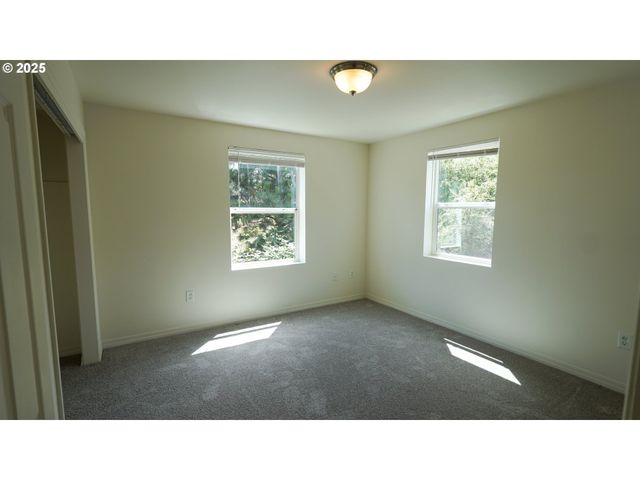 9234 Se DIVISION St 110, Portland, OR 97266