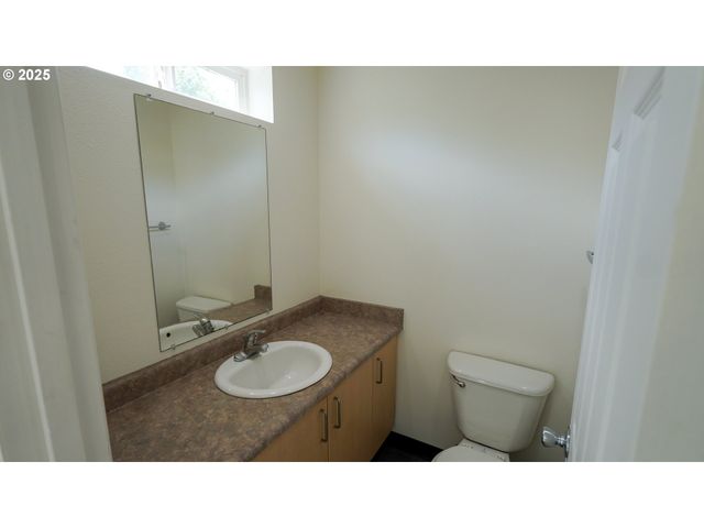 9234 Se DIVISION St 110, Portland, OR 97266