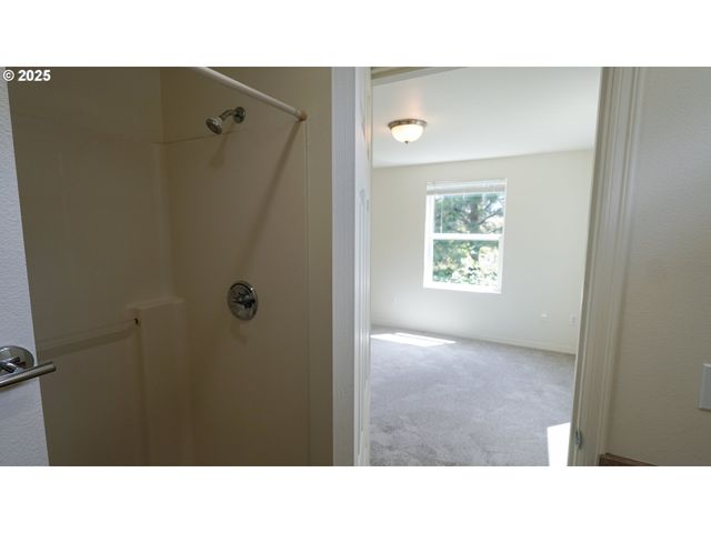 9234 Se DIVISION St 110, Portland, OR 97266