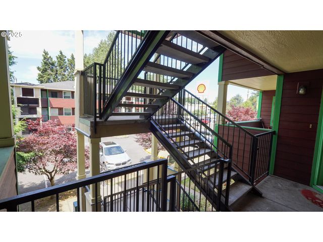 9234 Se DIVISION St 110, Portland, OR 97266