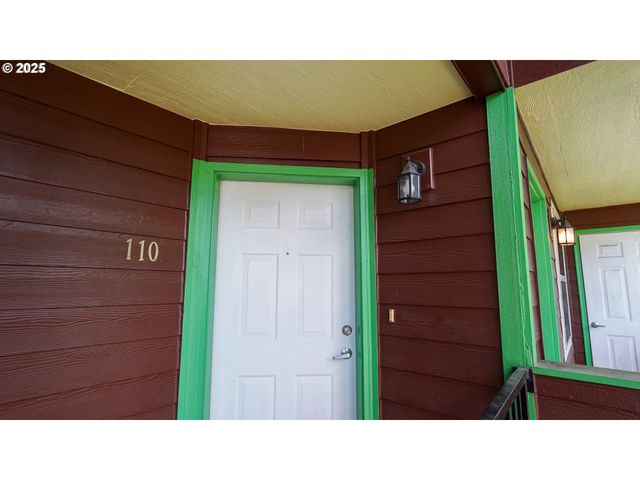 9234 Se DIVISION St 110, Portland, OR 97266