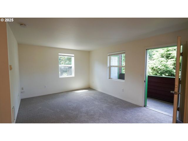 9234 Se DIVISION St 110, Portland, OR 97266
