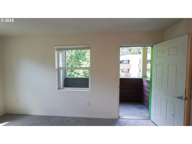 9234 Se DIVISION St 110, Portland, OR 97266