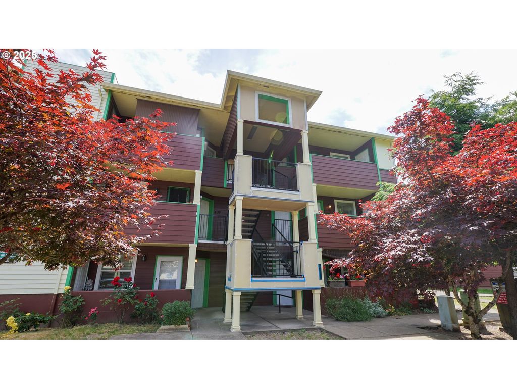 9234 Se DIVISION St 110, Portland, OR 97266