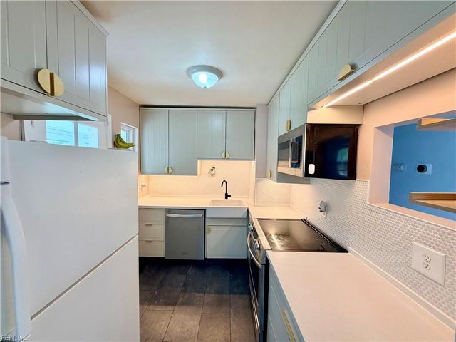 6250 Tappahannock DR, Norfolk, VA 23509