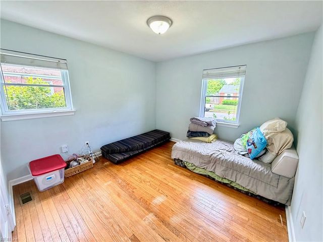 6250 Tappahannock DR, Norfolk, VA 23509