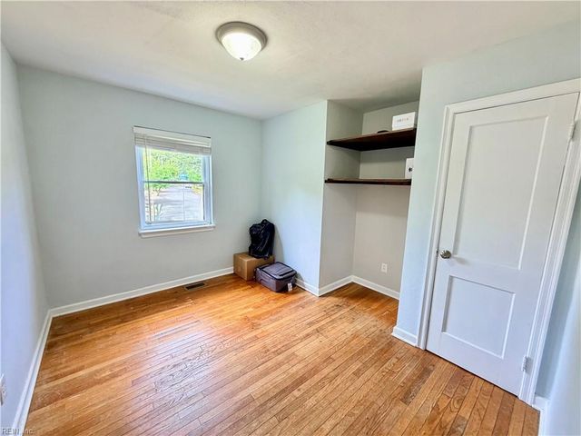 6250 Tappahannock DR, Norfolk, VA 23509