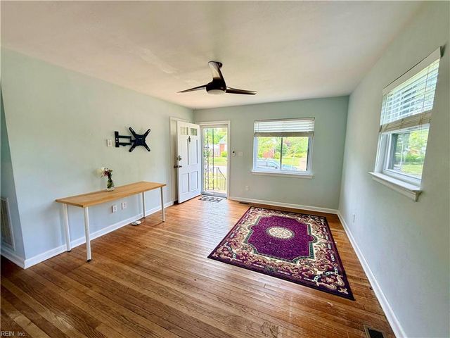 6250 Tappahannock DR, Norfolk, VA 23509