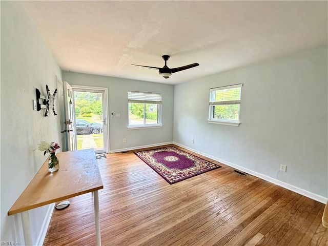 6250 Tappahannock DR, Norfolk, VA 23509