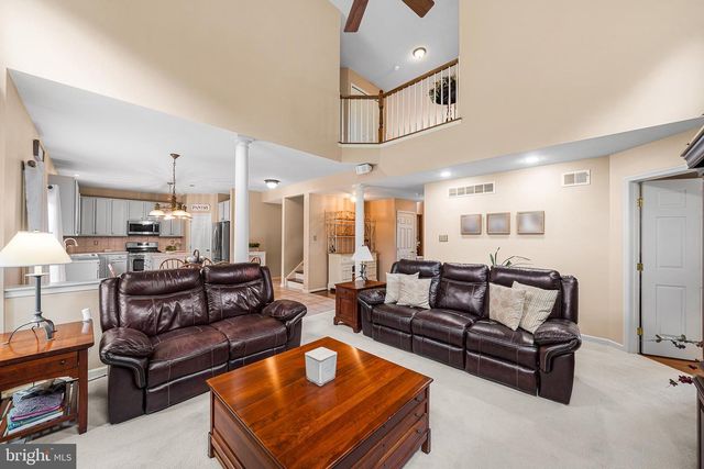 806 ARBOR LN, Schwenksville, PA 19473