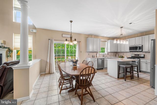 806 ARBOR LN, Schwenksville, PA 19473